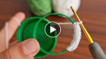 Super Knitting pattern on plastic bottle ring